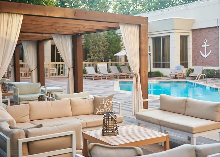 Doubletree By Hilton Dallas Market Center